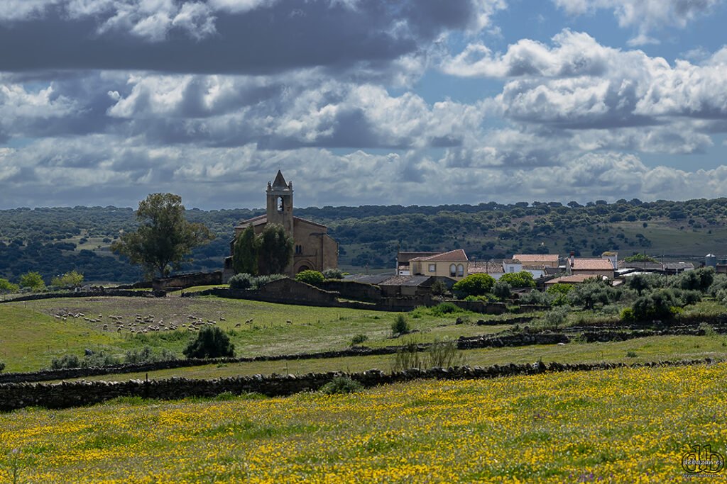 hinojal paisaje iglesia